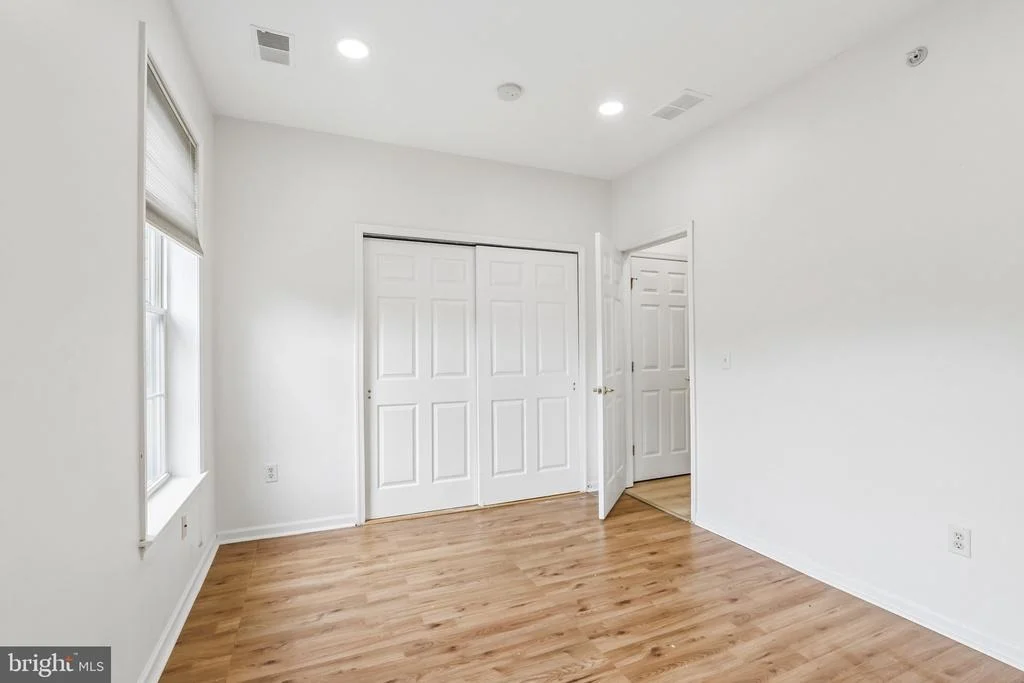 Photo of 121 KYLE WAY