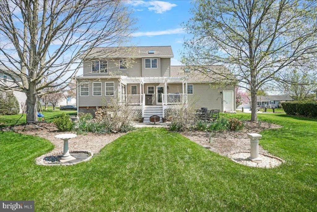 Photo of 625 N BLETTNER AVENUE