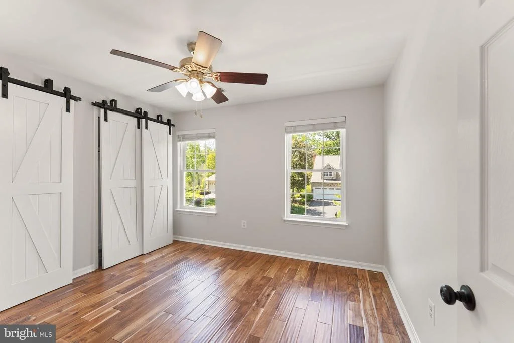 Photo of 817 KENNETH PLACE SE