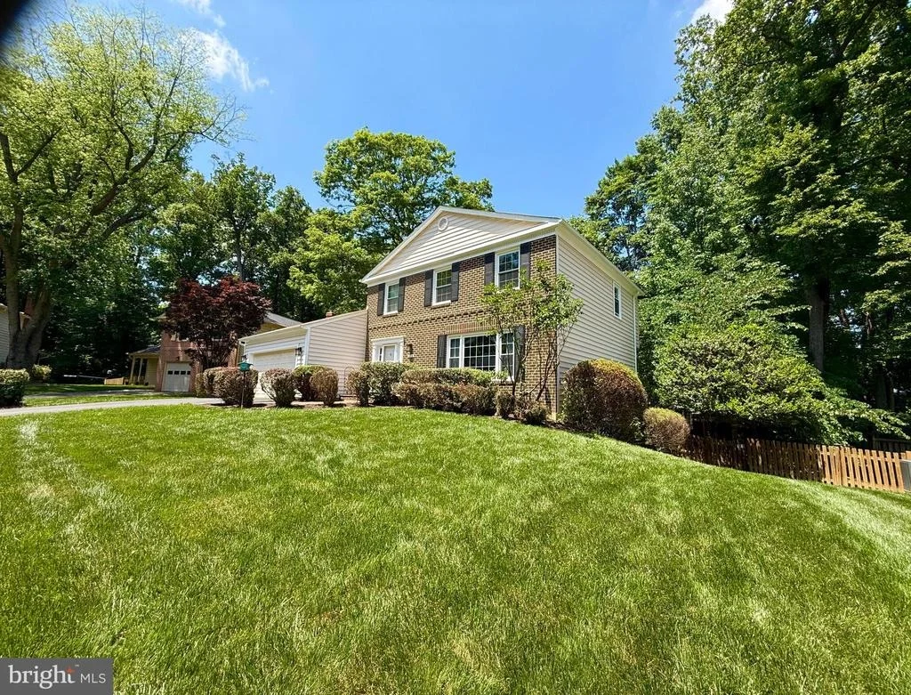 Photo of 9714 CHURCH WAY