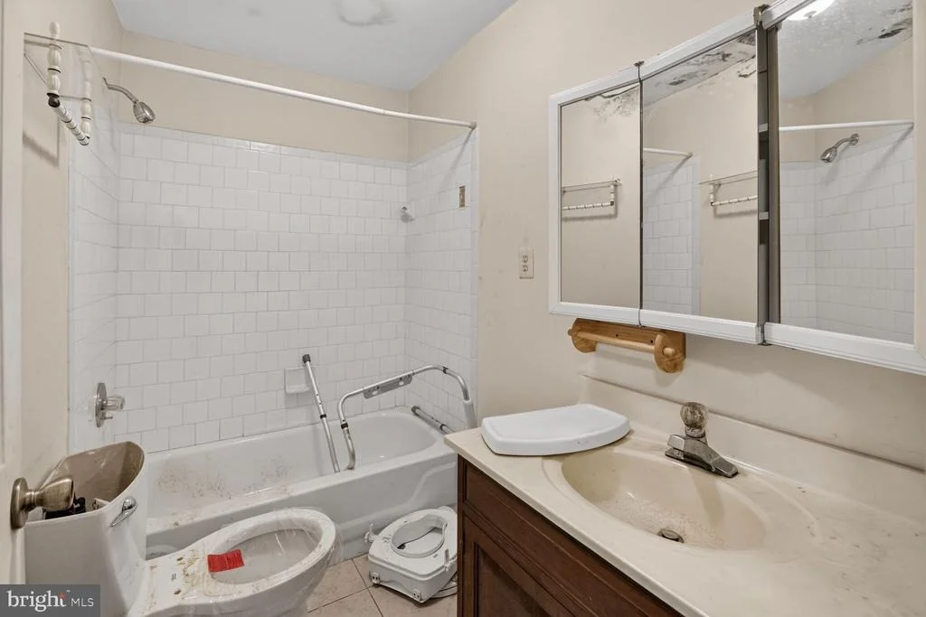 Photo of 15325 HOLLY GROVE ROAD