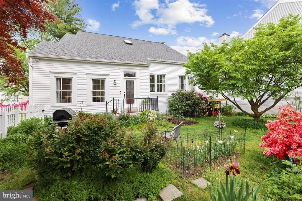 Photo of 2402 PONDSIDE TERRACE