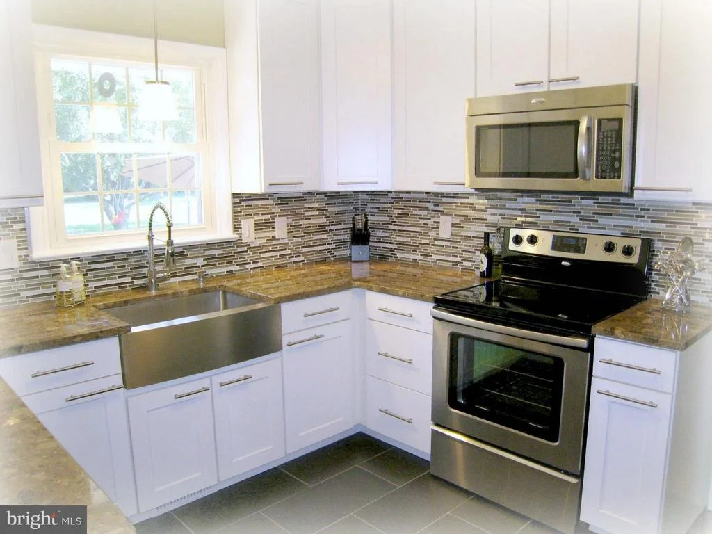 Photo of 8216 GLENDALE DRIVE