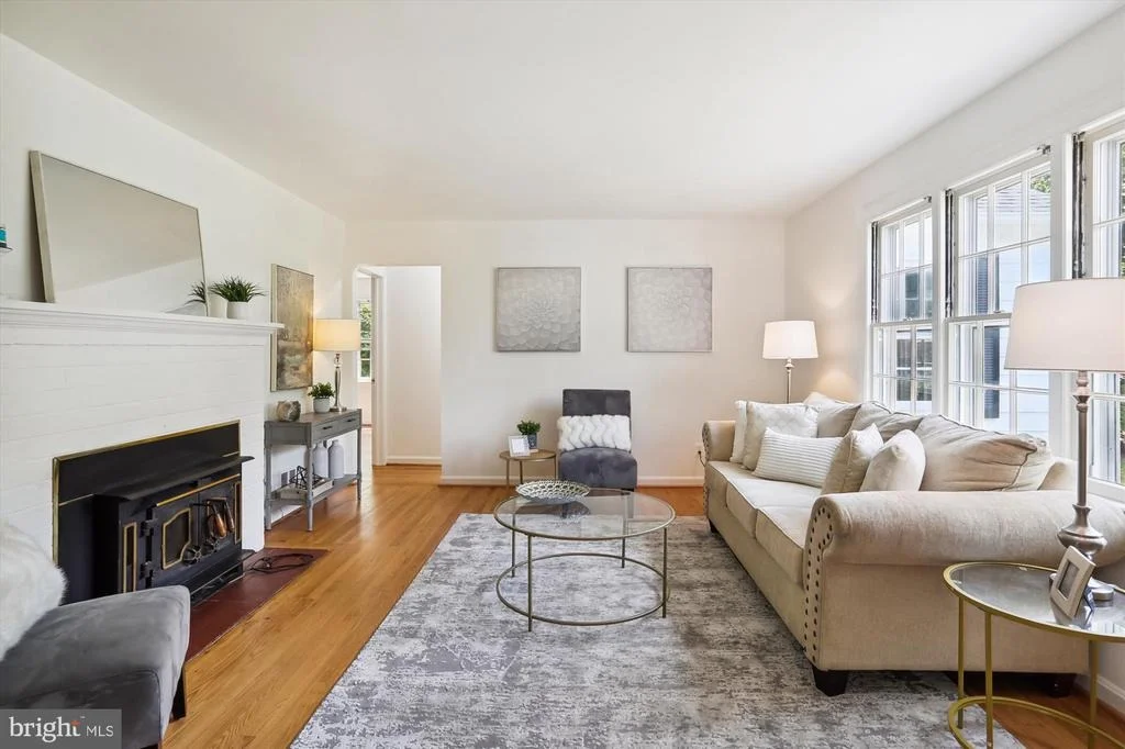 Photo of 17 PIPING ROCK DRIVE