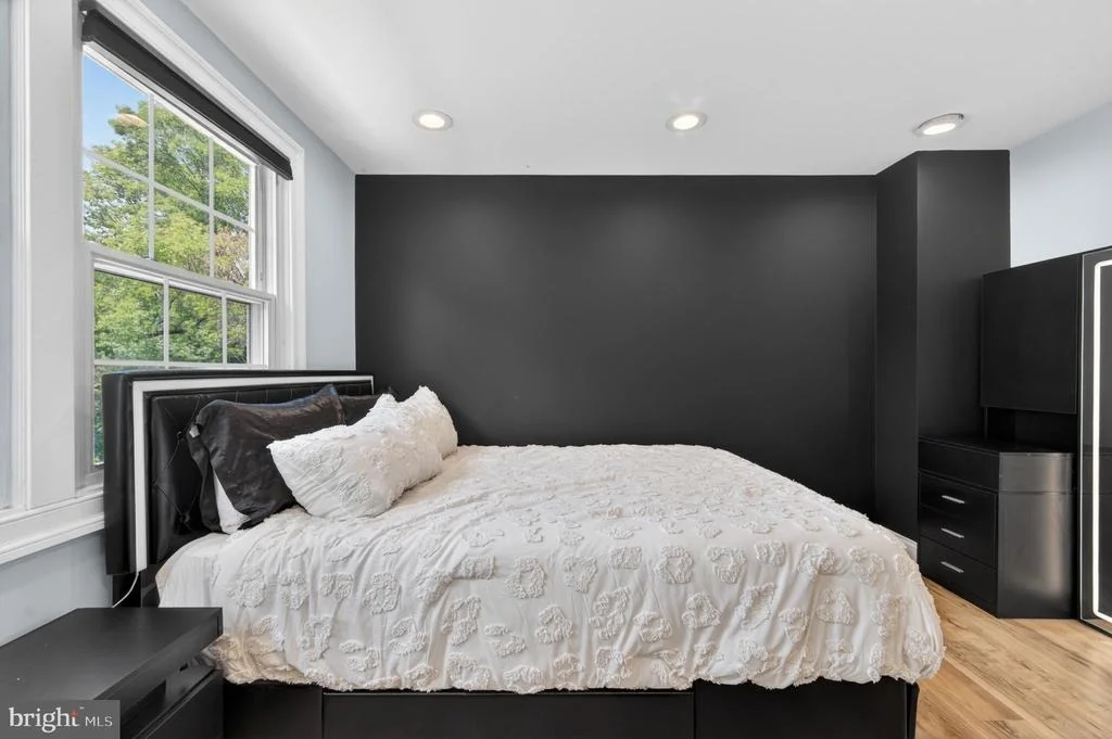 Photo of 4202 MINSTRELL LANE