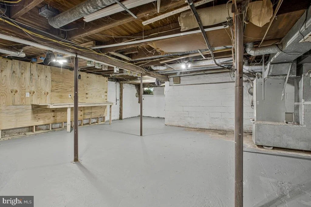 Photo of 7801 WATERVIEW