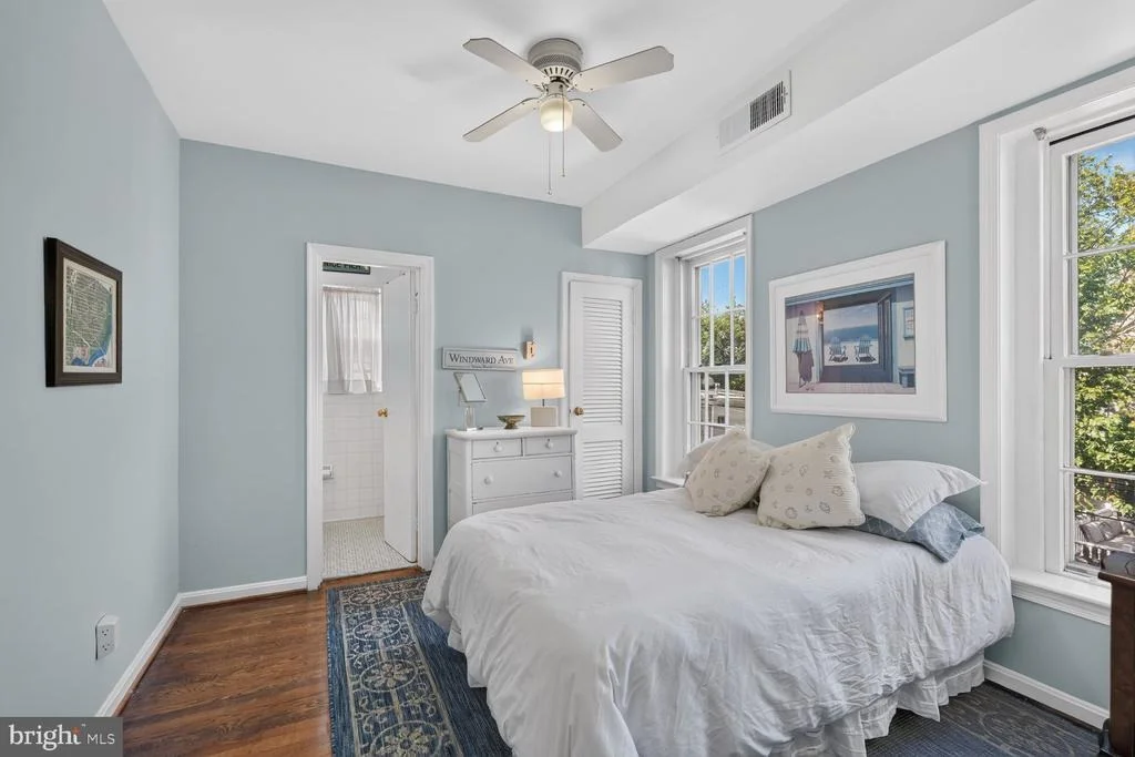 Photo of Unit 201 at 115 E SE