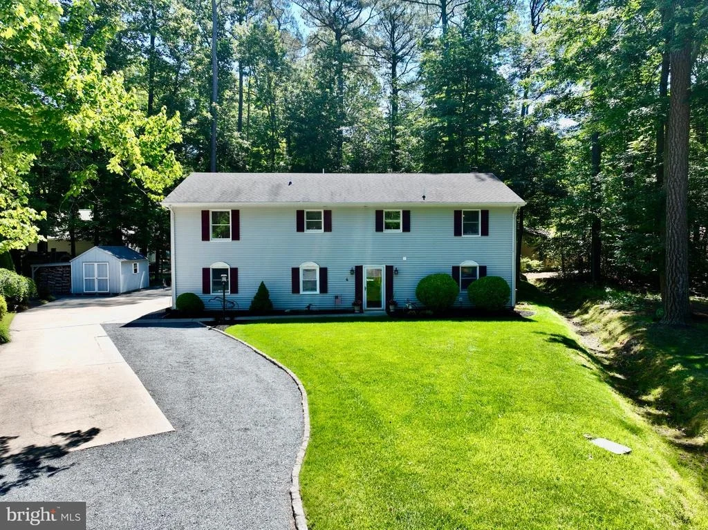Photo of 4 BURR HILL DRIVE