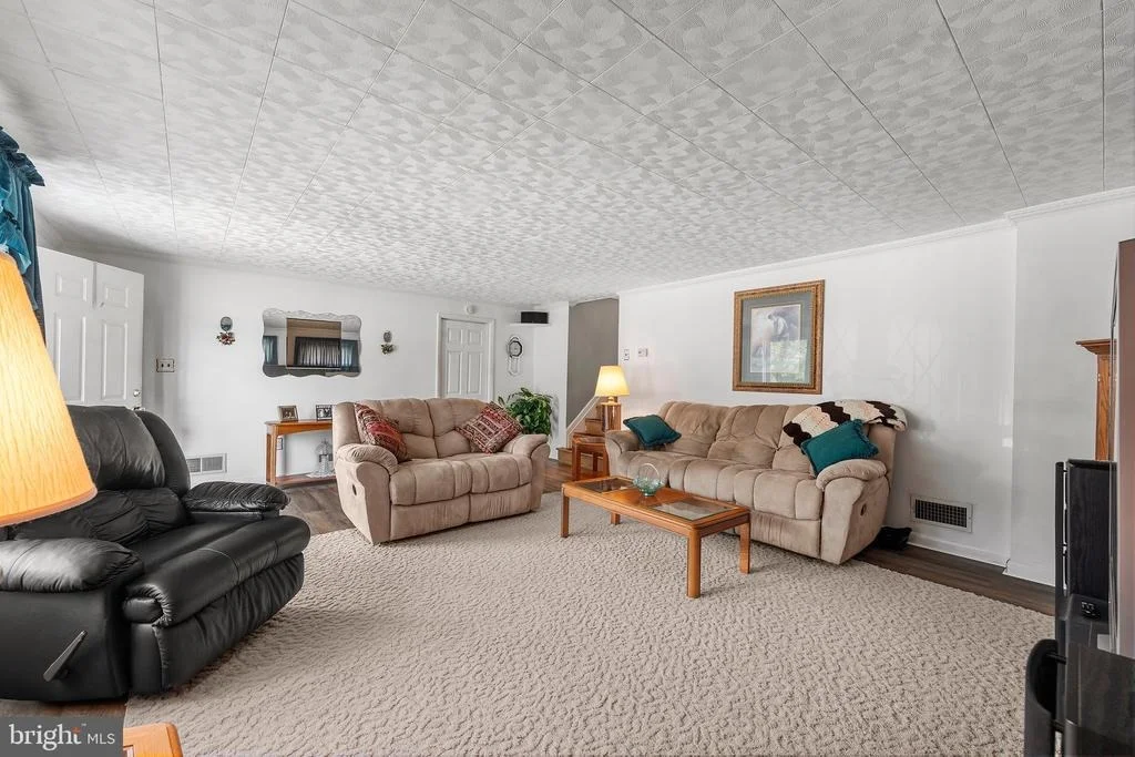 Photo of 5608 HUNTSMOOR ROAD