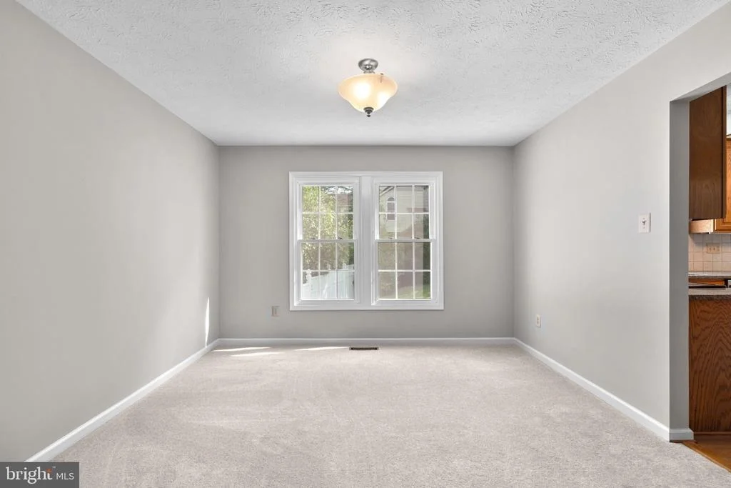 Photo of 9571 KINGS GRANT ROAD