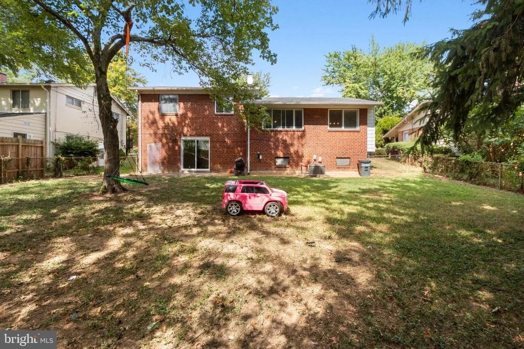 Photo of 413 TORRINGTON PLACE