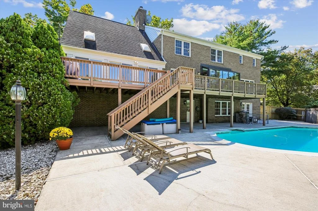 Photo of 9537 FOX HOLLOW