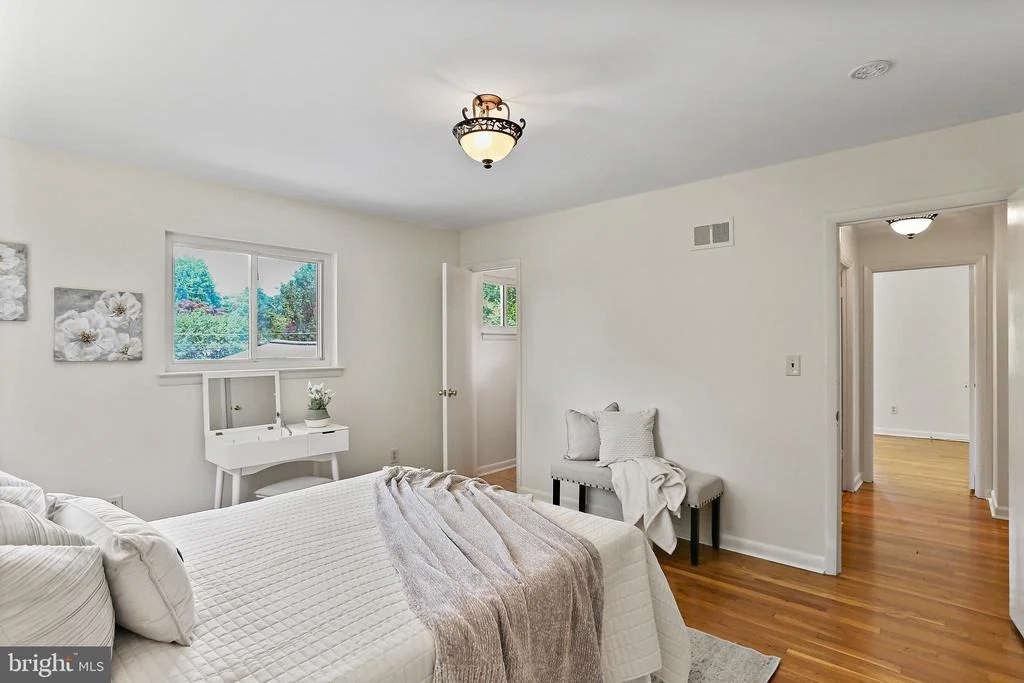 Photo of 13324 SHERWOOD FOREST DRIVE