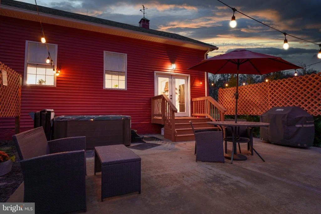 Photo of 1098 REYNOLDS ROAD