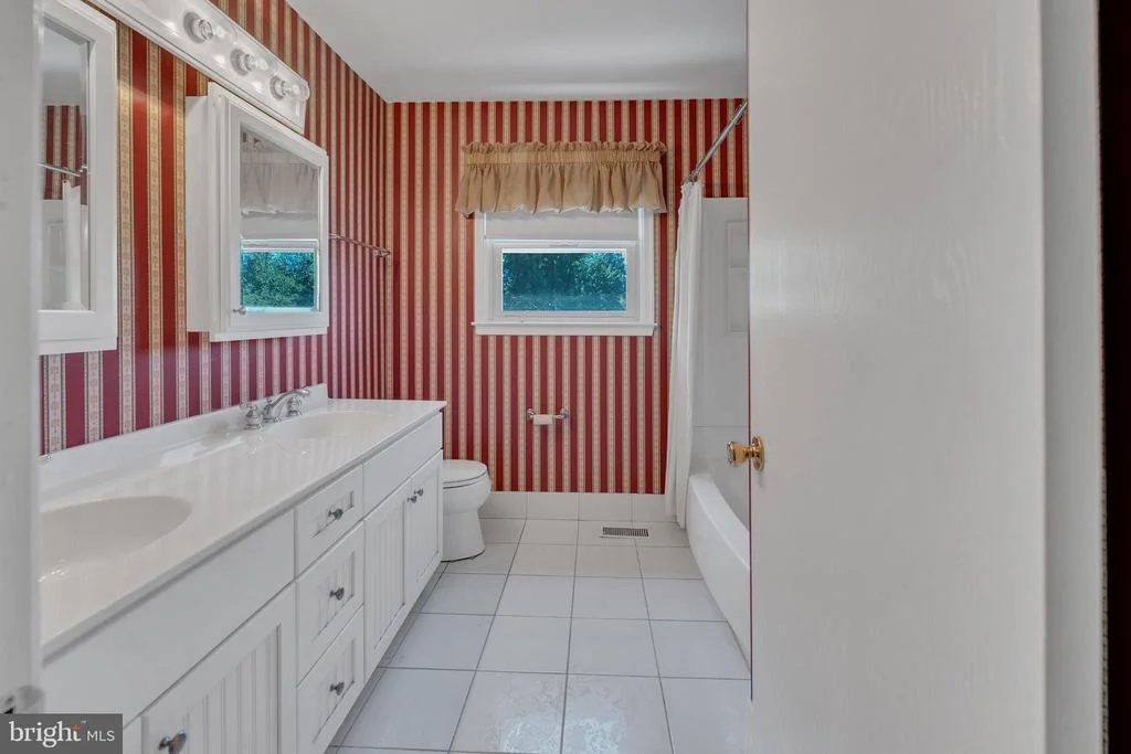Photo of 1 CHATEAU DRIVE