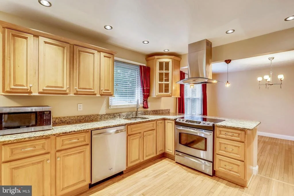 Photo of 15209 DONNA DRIVE