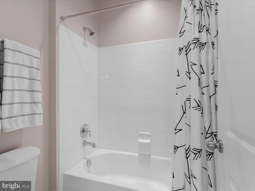 Photo of 25970 LIQUIDAMBAR LANE