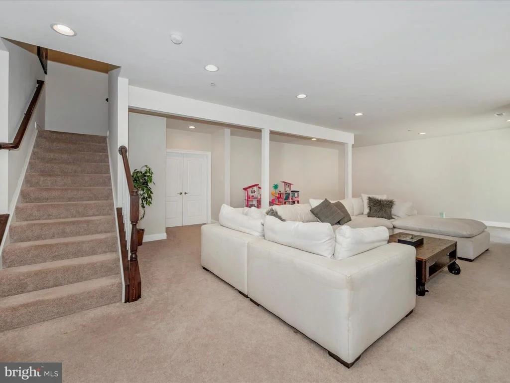 Photo of 6436 DRESDEN PLACE