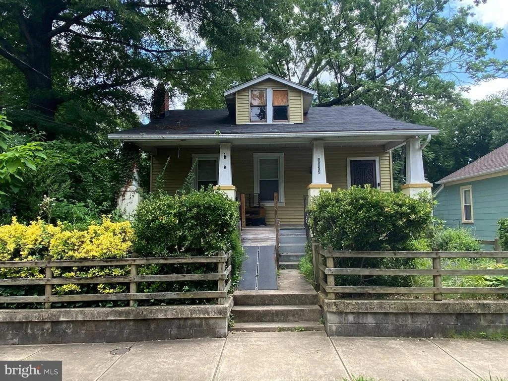 Photo of 4023 35TH STREET