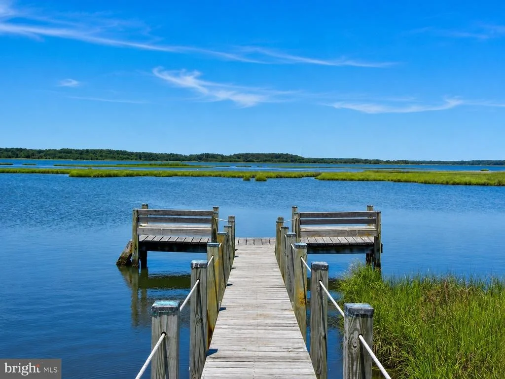 Photo of 36764 BAYSIDE DRIVE