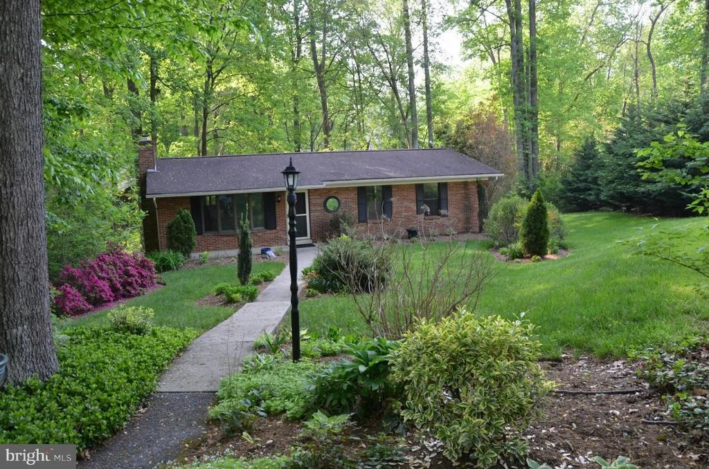 Photo of 9917 JONATHAN DRIVE