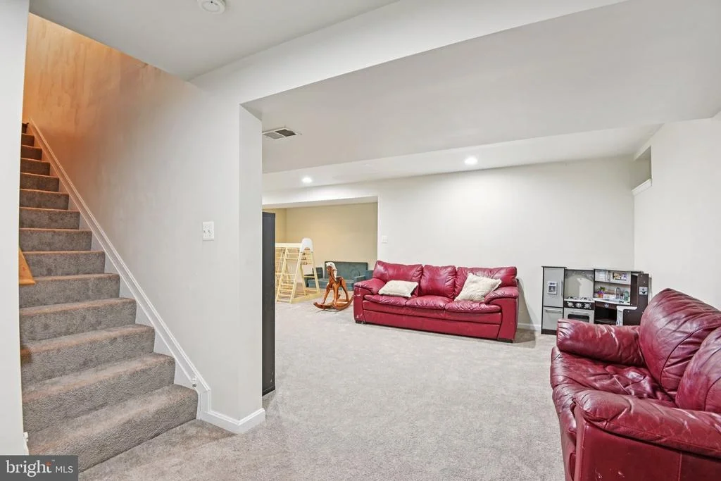 Photo of 6369 CLARIDGE DRIVE N