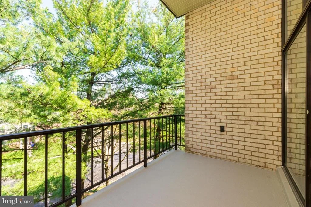 Photo of Unit 302 at 10862 BUCKNELL DRIVE