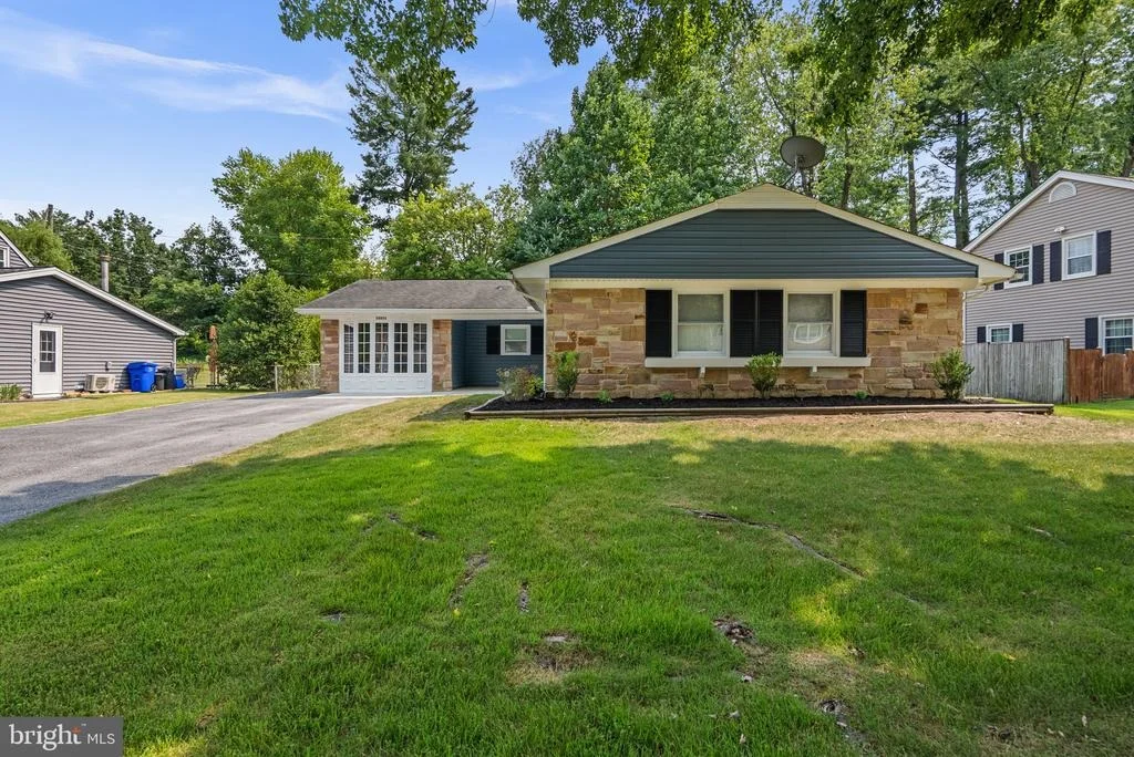 Photo of 12211 MALIN LANE