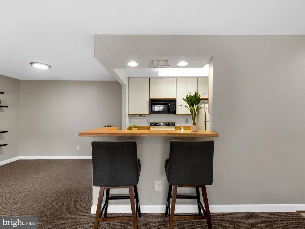 Photo of Unit 9C21 at 13701 MODRAD WAY