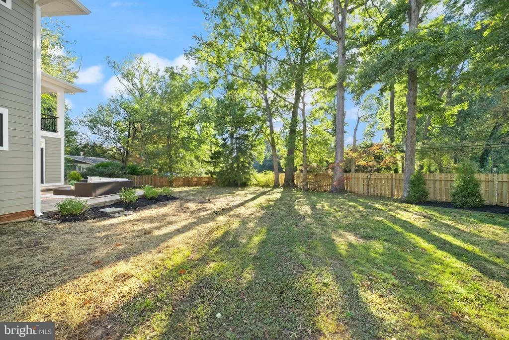 Photo of 8615 ACORN CIRCLE