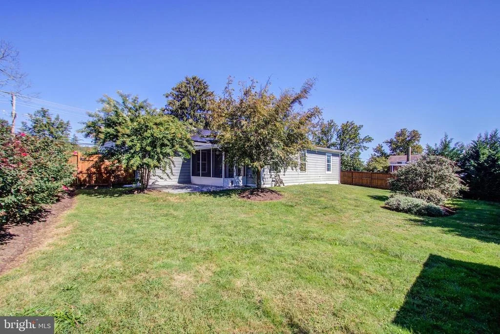 Photo of 7511 SANDY SPRING ROAD