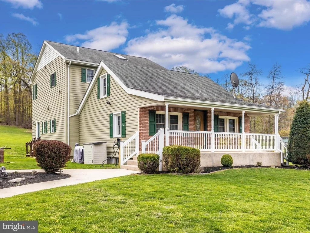 Photo of 11505 PLEASANT VALLEY ROAD