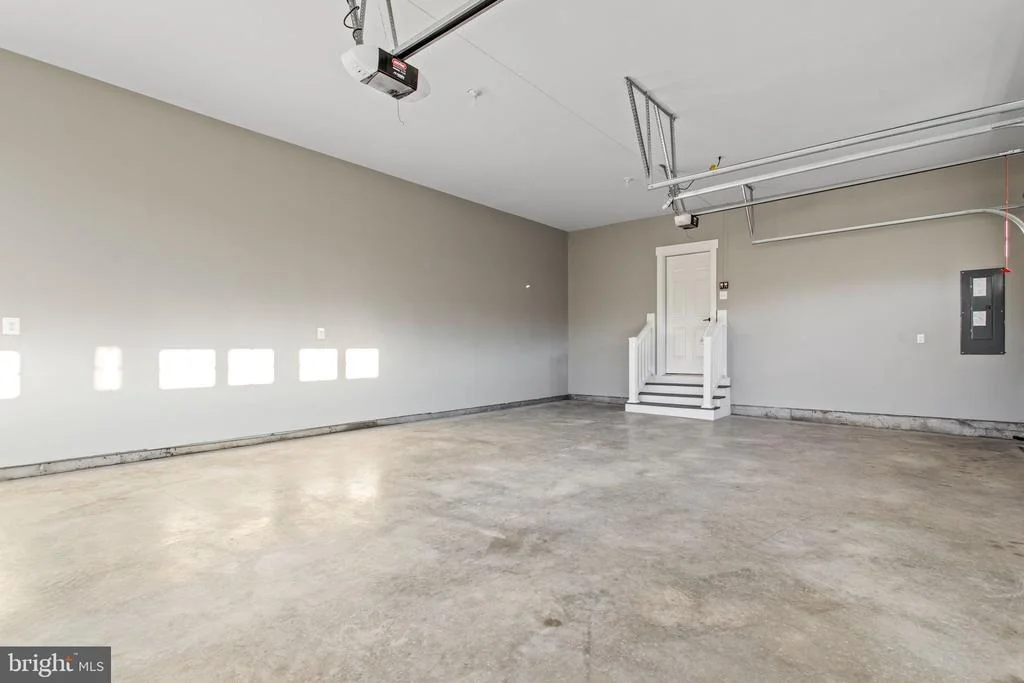 Photo of 7172 MEADOWBROOKE DRIVE