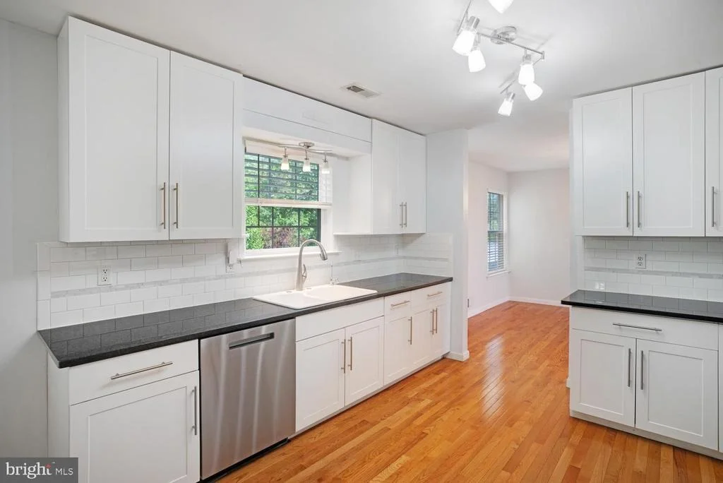 Photo of 20 OCEAN BOULEVARD