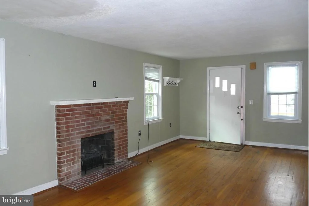 Photo of 604 MILITARY ROAD
