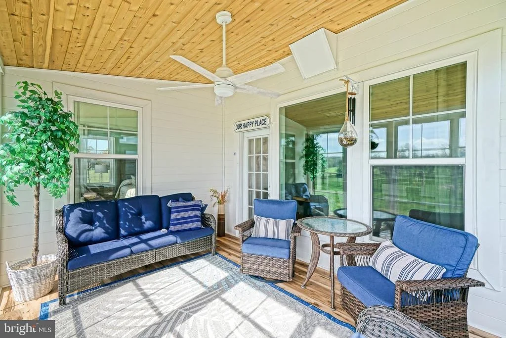 Photo of 33285 MAGGIE LANE