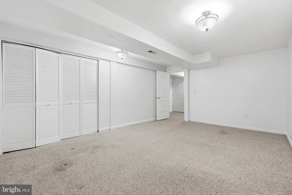 Photo of 18007 SILVER LEAF DRIVE