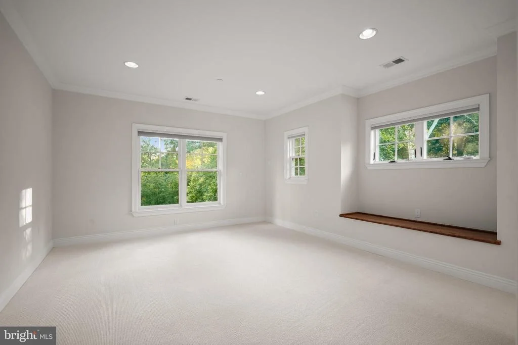 Photo of 6314 WALHONDING ROAD