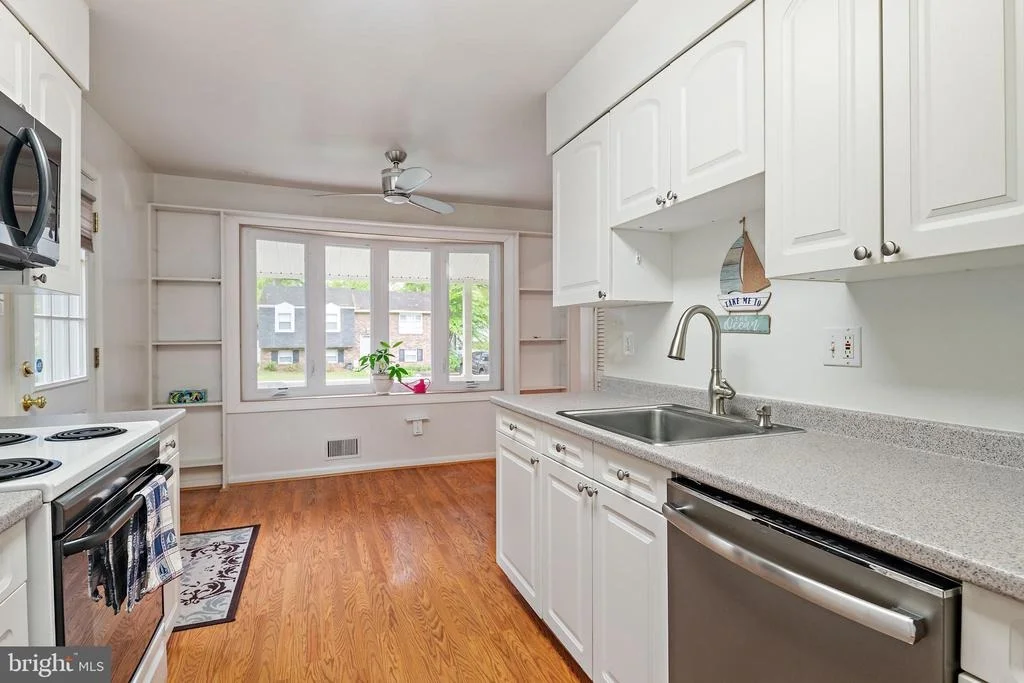 Photo of 970 HIGHPOINT DRIVE