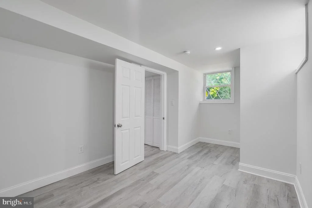 Photo of 5412 BIDDISON AVENUE