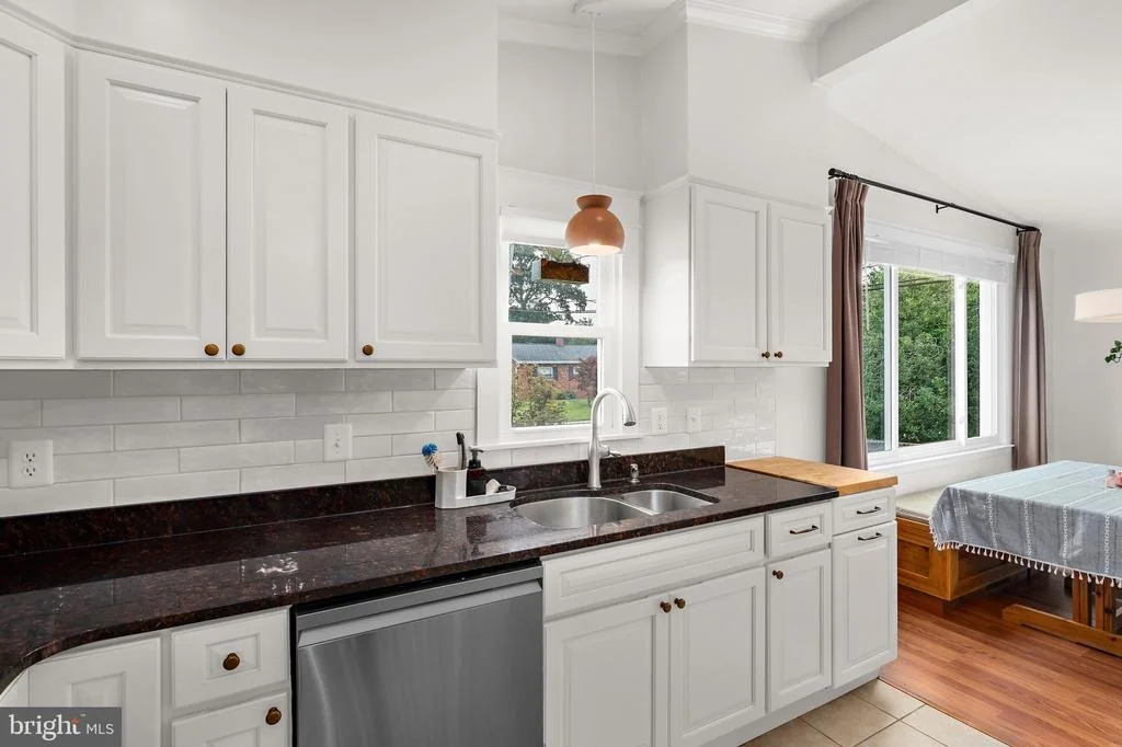 Photo of 1300 GILBERT PLACE