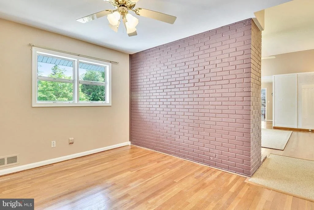 Photo of 2112 APPLE TREE LANE