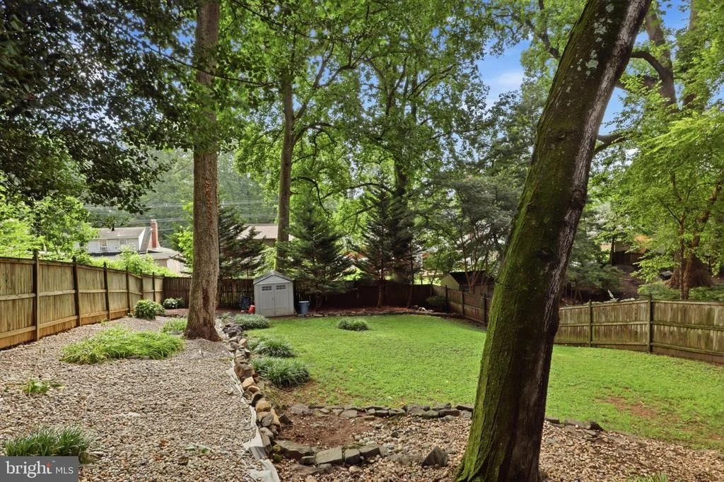 Photo of 10211 SUTHERLAND ROAD