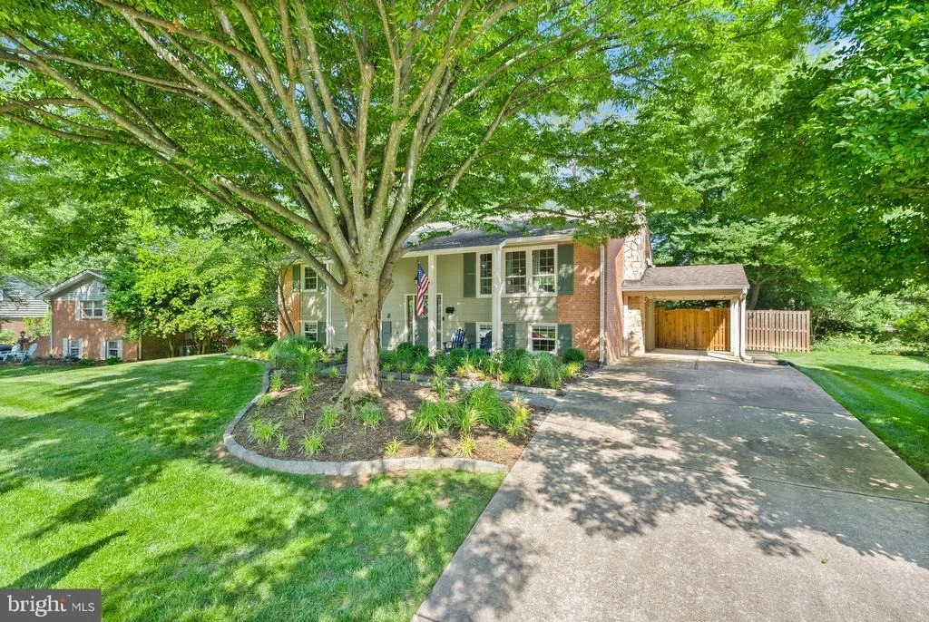 Photo of 8446 PORTER LANE