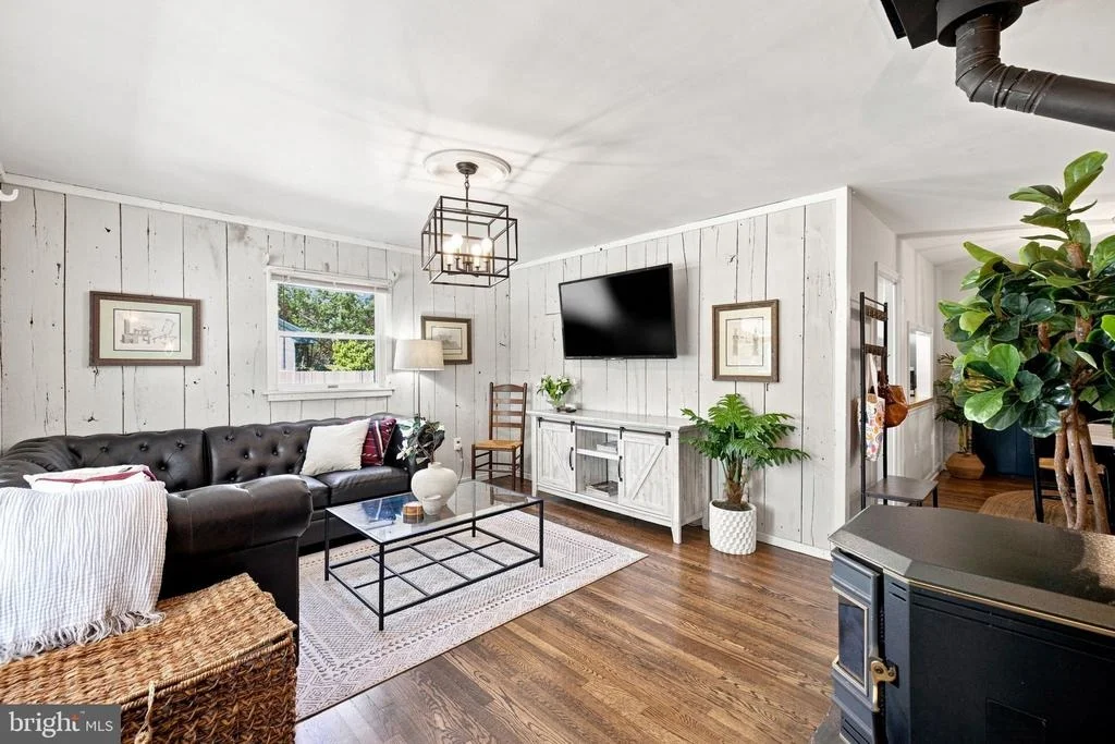 Photo of 21088 UNISON ROAD