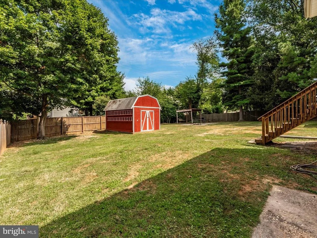 Photo of 405 CARROLL AVENUE