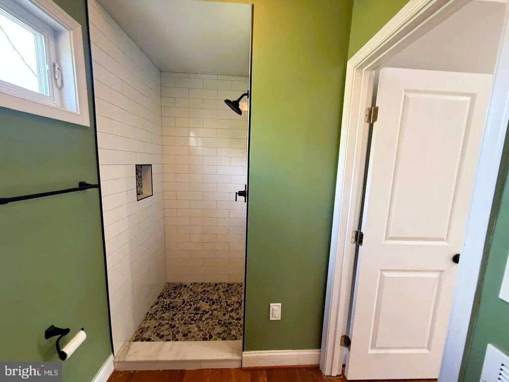 Photo of 1205 GREYSTONE ROAD
