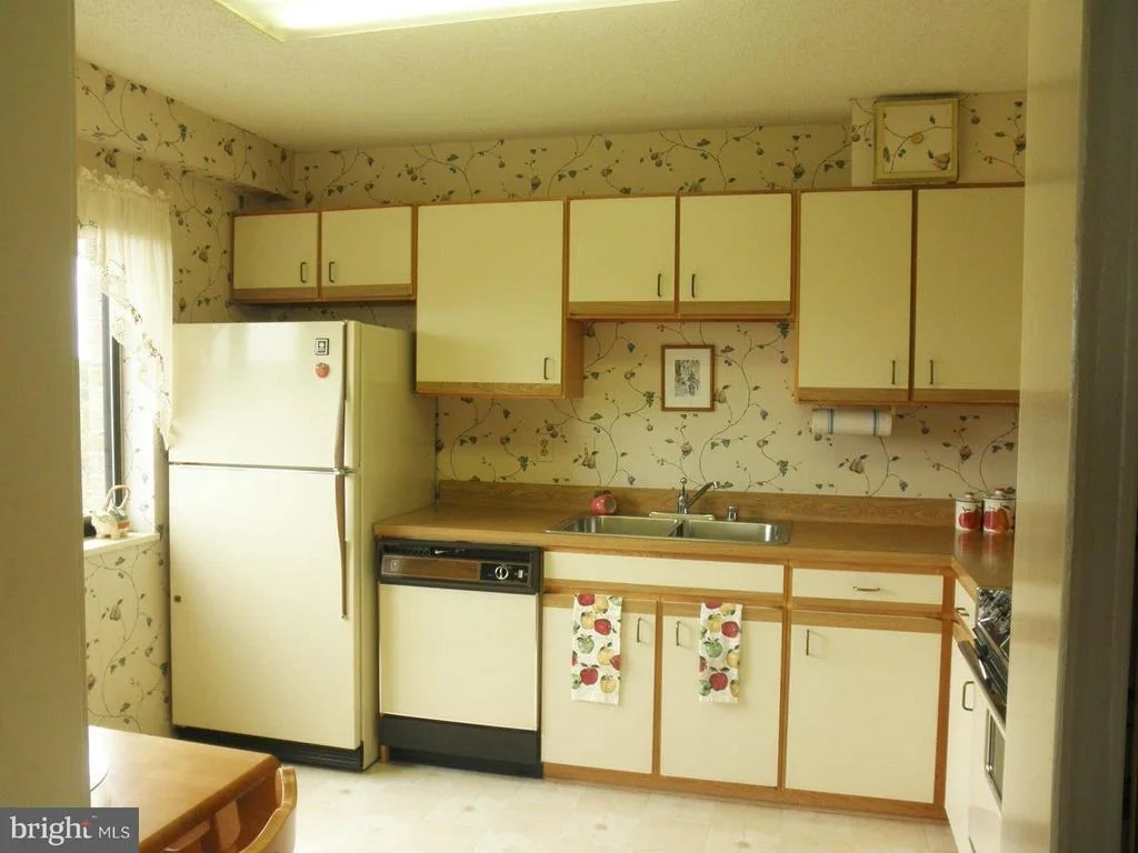 Photo of Unit 1811 at 15101 INTERLACHEN DRIVE
