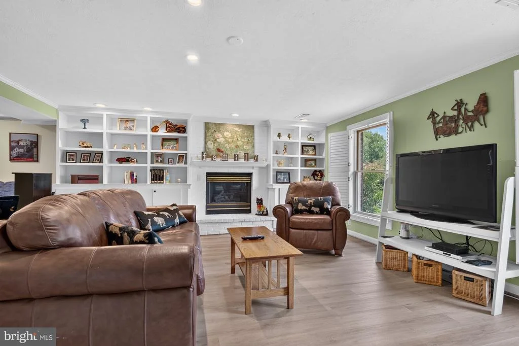Photo of 18029 LAFAYETTE DRIVE