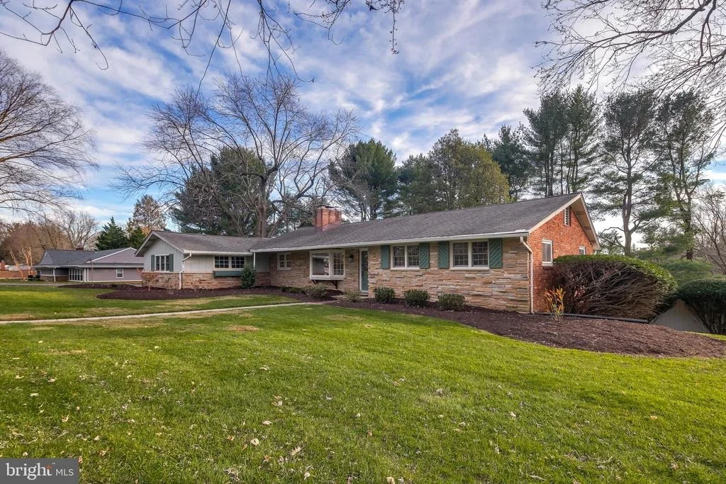 Photo of 2802 MONTCLAIR DRIVE